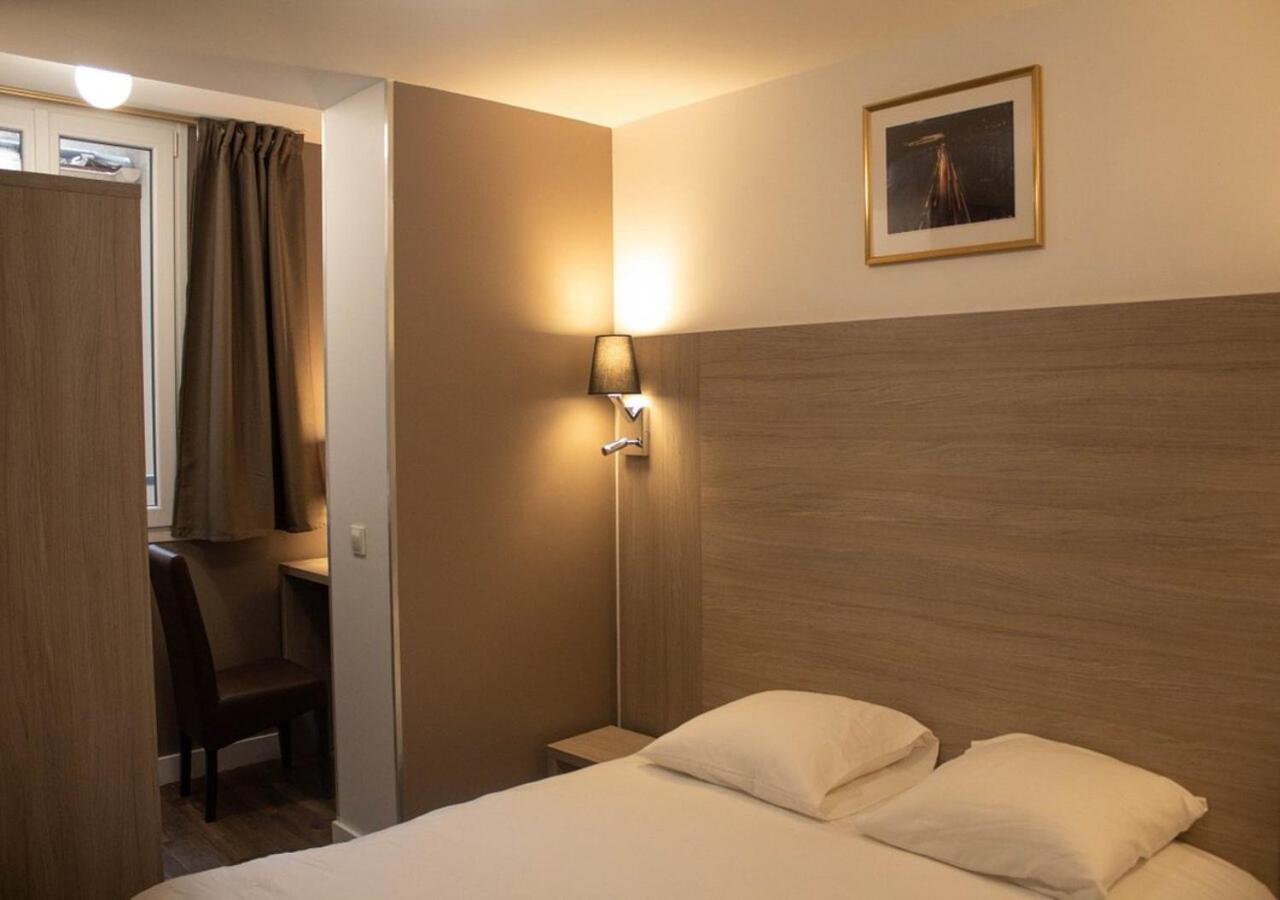 & Dreams Hotel